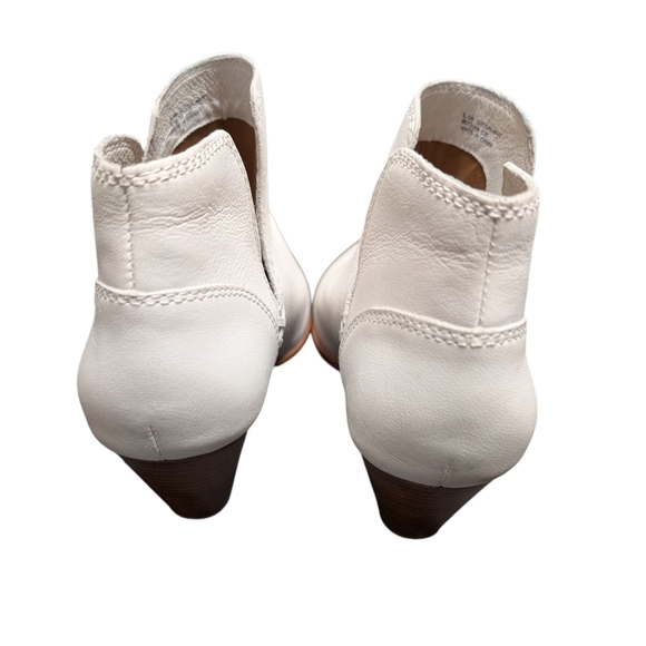 Frye Reina White Leather Pointed Toe Western Block Stack Heel Ankle Booties 9.5M - Picture 3 of 16